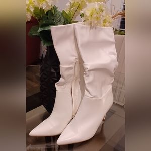 Rogue New White Stilletto pointy boots, 🔥 Sz12, fits like Sz11! NWOT..